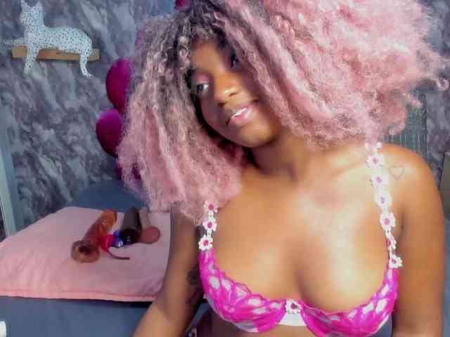 EMMA_PARIS webcam
