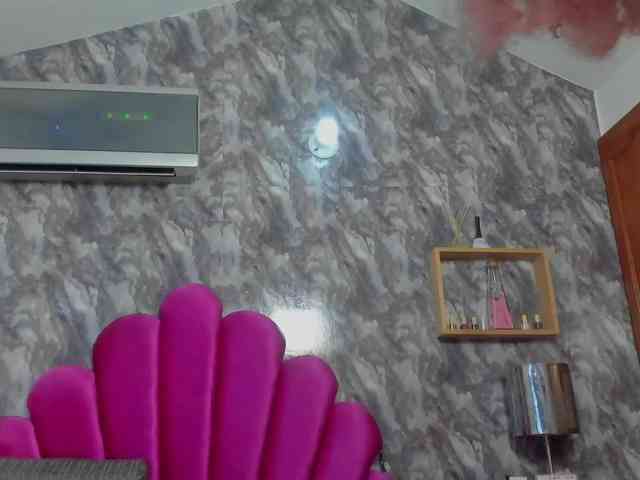 EMMA_PARIS webcam