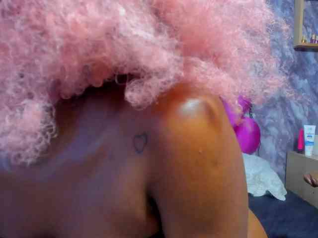 EMMA_PARIS webcam