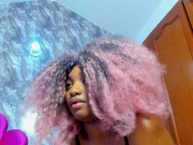 EMMA_PARIS webcam