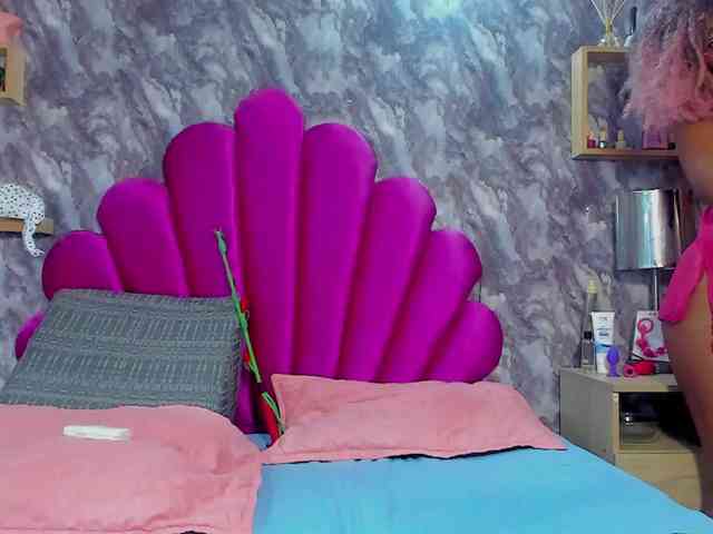 EMMA_PARIS webcam