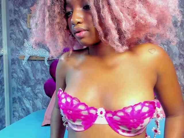 EMMA_PARIS webcam