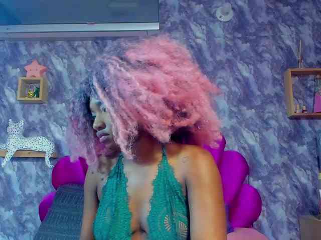 EMMA_PARIS webcam