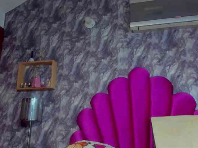 EMMA_PARIS webcam