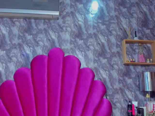 EMMA_PARIS webcam