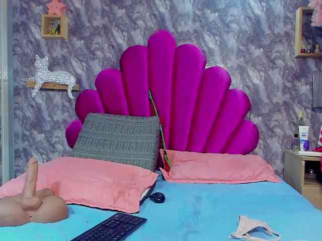 EMMA_PARIS webcam