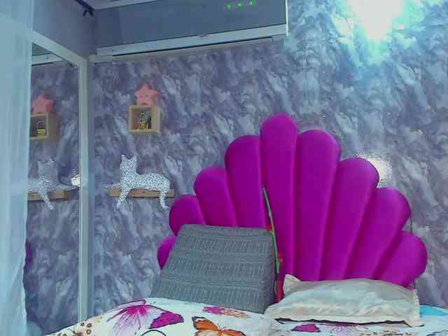 EMMA_PARIS webcam