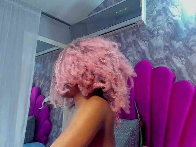 EMMA_PARIS webcam