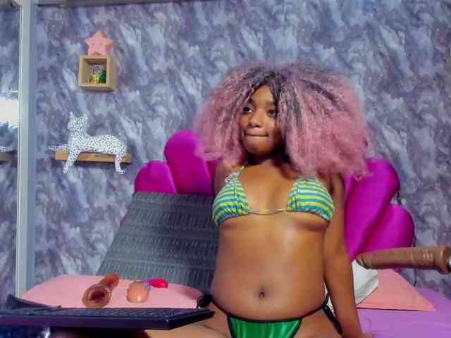 EMMA_PARIS webcam