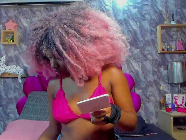 EMMA_PARIS webcam