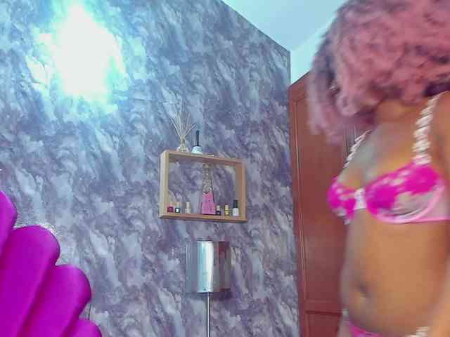 EMMA_PARIS webcam