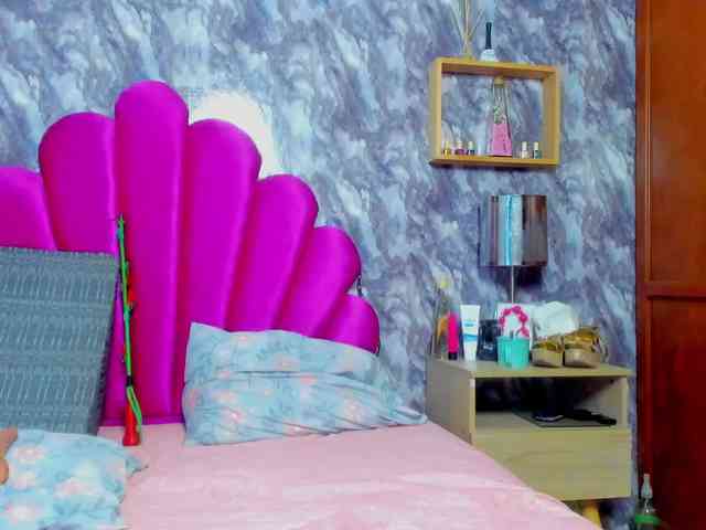 EMMA_PARIS webcam