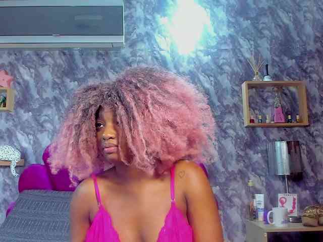 EMMA_PARIS webcam