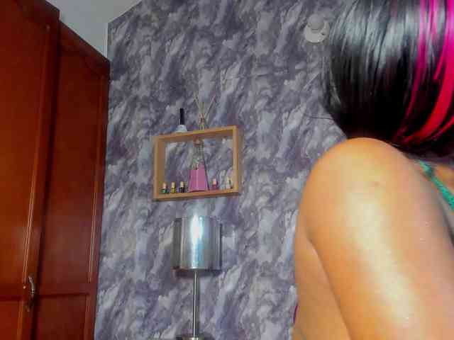 EMMA_PARIS webcam