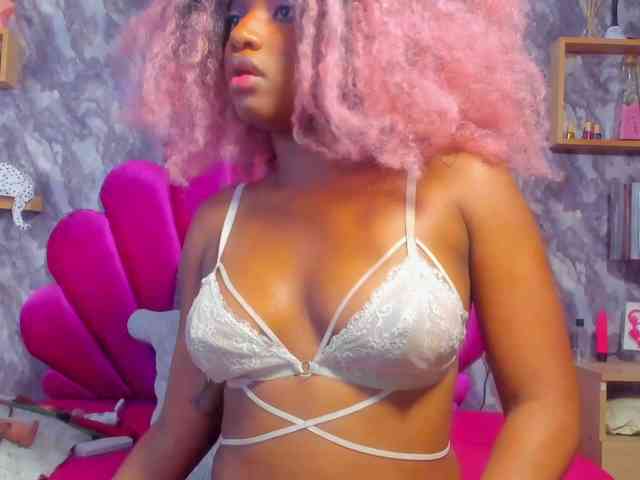 EMMA_PARIS webcam