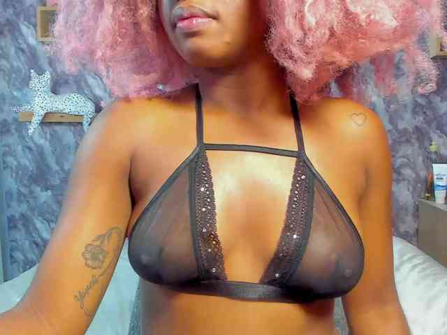 EMMA_PARIS webcam