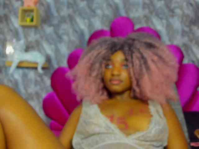 EMMA_PARIS webcam