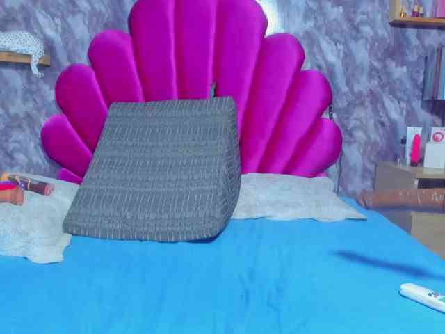 EMMA_PARIS webcam