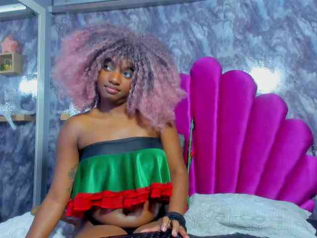 EMMA_PARIS webcam