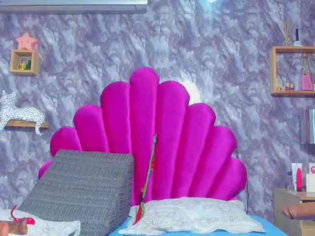 EMMA_PARIS webcam
