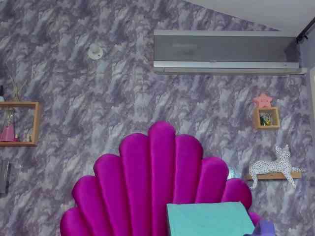 EMMA_PARIS webcam