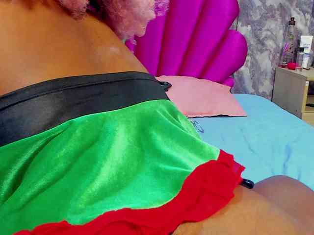 EMMA_PARIS webcam