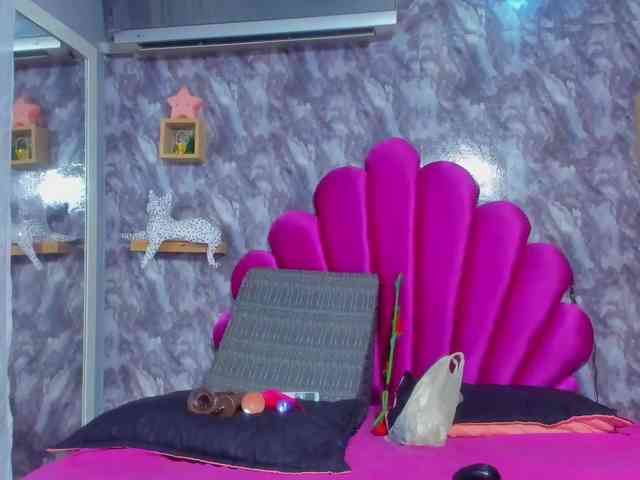 EMMA_PARIS webcam