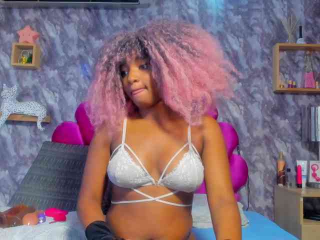 EMMA_PARIS webcam
