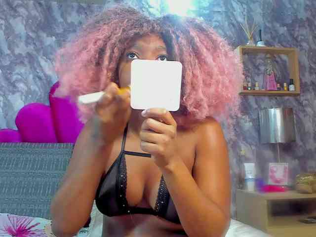 EMMA_PARIS webcam