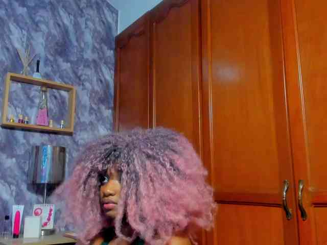 EMMA_PARIS webcam