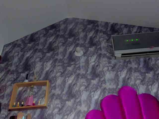 EMMA_PARIS webcam