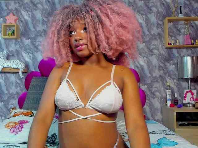 EMMA_PARIS webcam