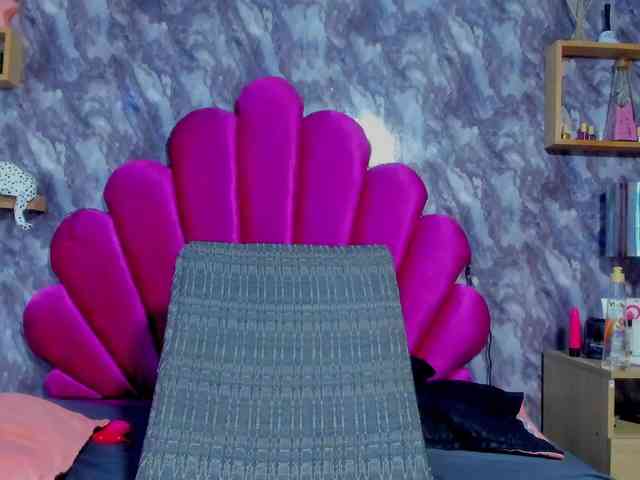 EMMA_PARIS webcam