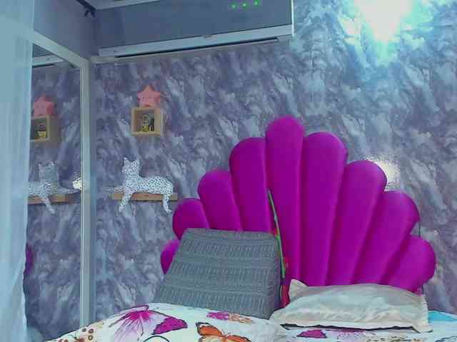EMMA_PARIS webcam