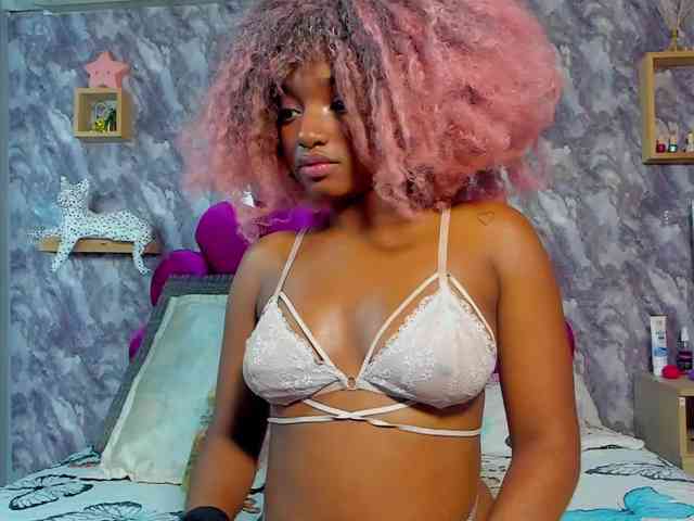 EMMA_PARIS webcam
