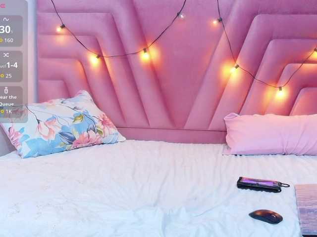 horny18girl's BongaCams show and profile