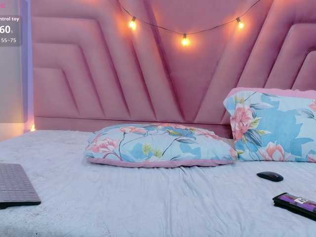 horny18girl's BongaCams show and profile