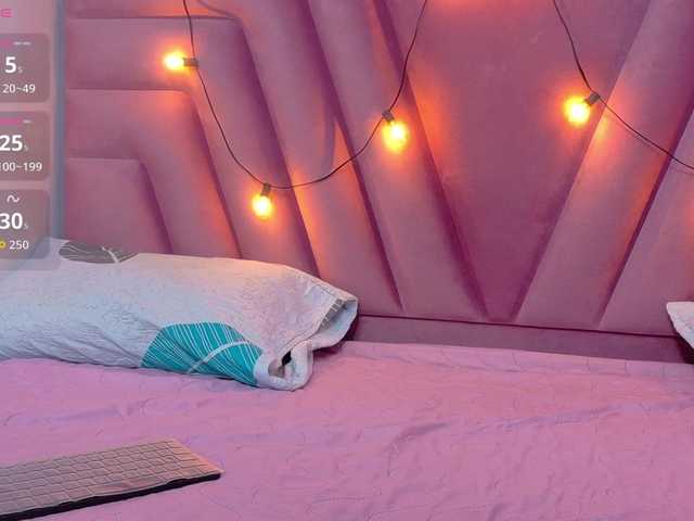 horny18girl's BongaCams show and profile