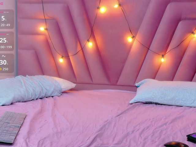 horny18girl's BongaCams show and profile