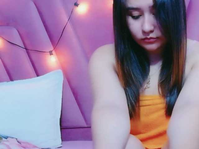 horny18girl's BongaCams show and profile