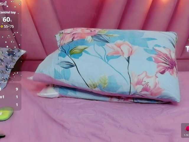 horny18girl's BongaCams show and profile