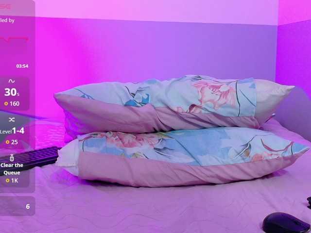 horny18girl's BongaCams show and profile