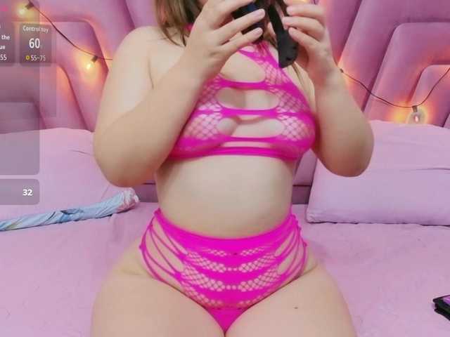 horny18girl's BongaCams show and profile