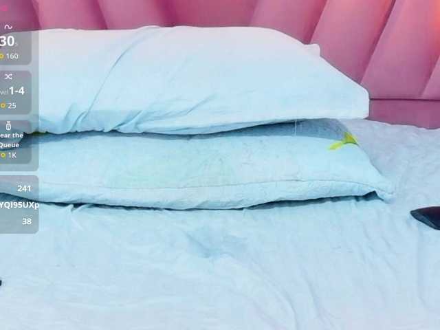 horny18girl's BongaCams show and profile