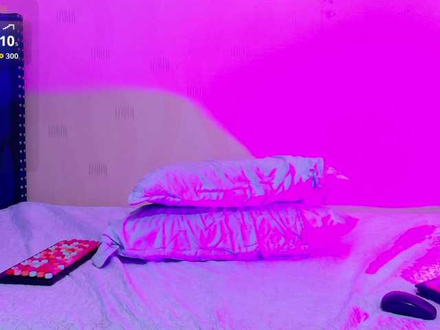 horny18girl live cam