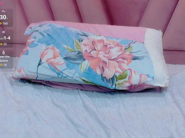 horny18girl's BongaCams show and profile