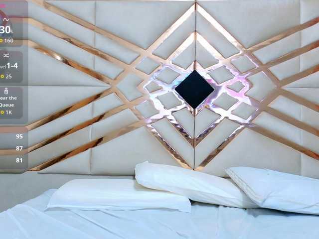 horny18girl's BongaCams show and profile