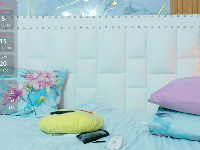 horny18girl's BongaCams show and profile