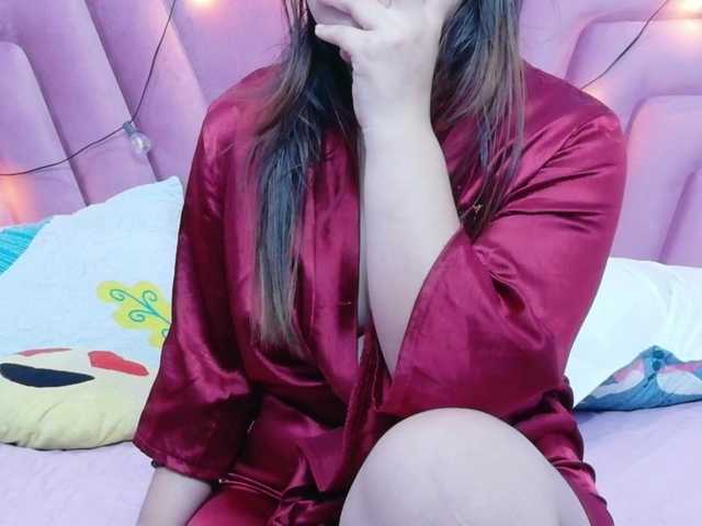 horny18girl's BongaCams show and profile