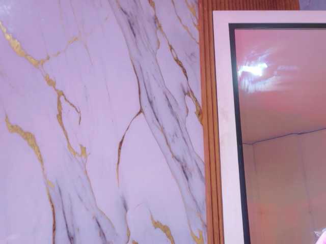 horny18girl's BongaCams show and profile